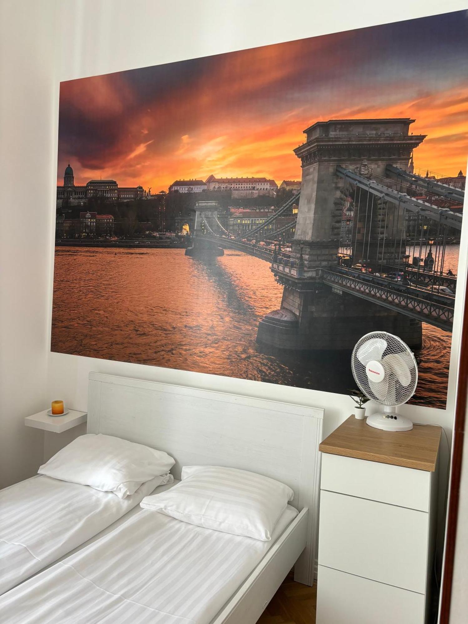 Spring Roses Downtown Boutique Hotel Budapest Extérieur photo