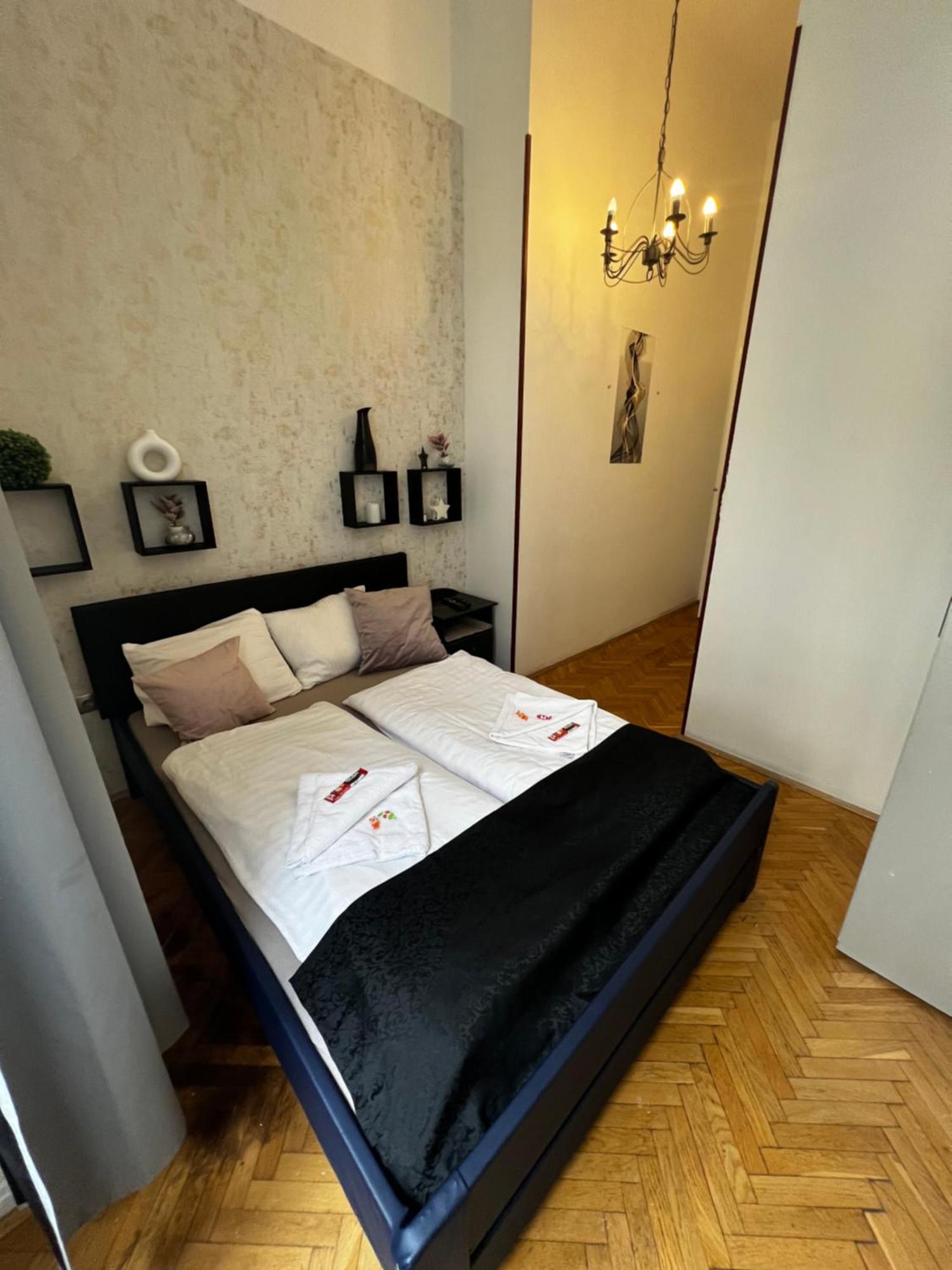 Spring Roses Downtown Boutique Hotel Budapest Extérieur photo