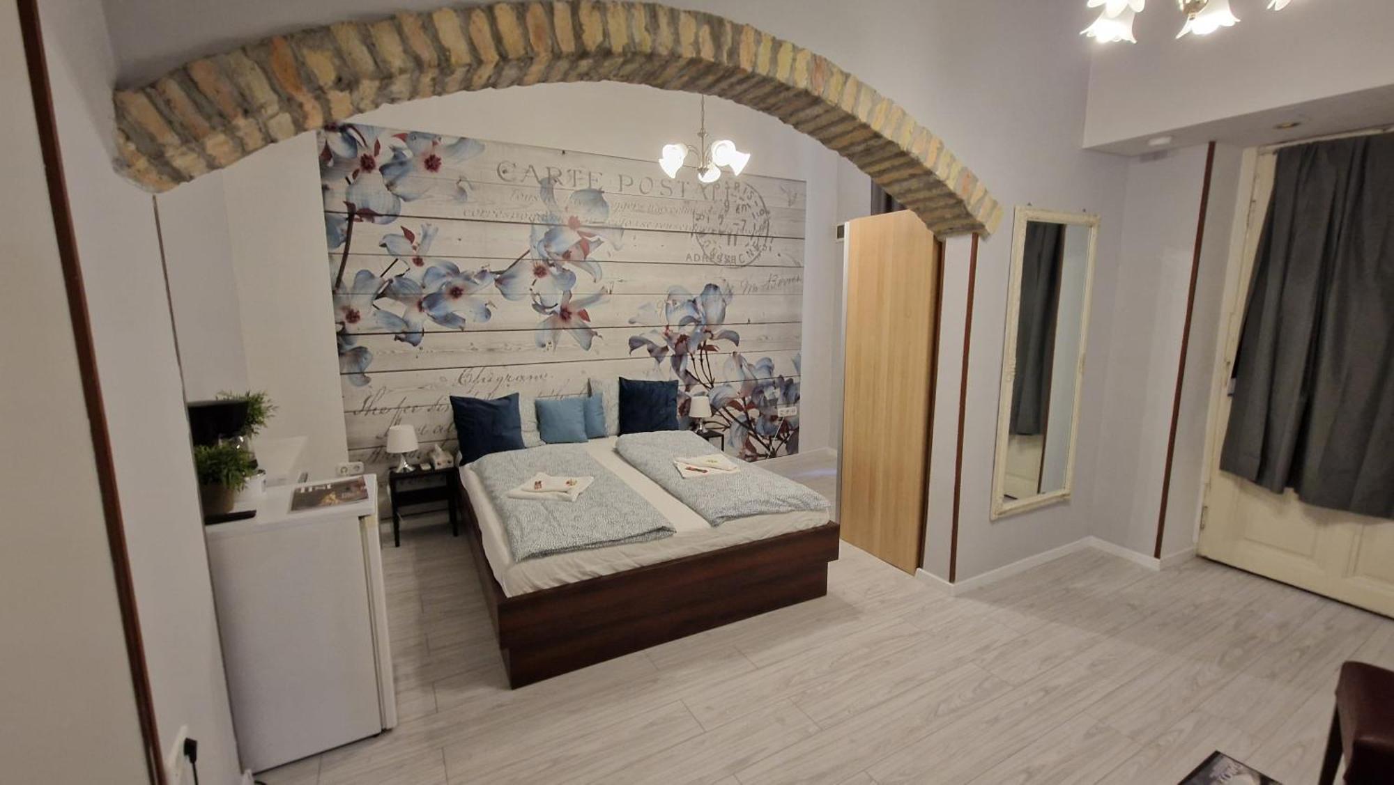 Spring Roses Downtown Boutique Hotel Budapest Extérieur photo